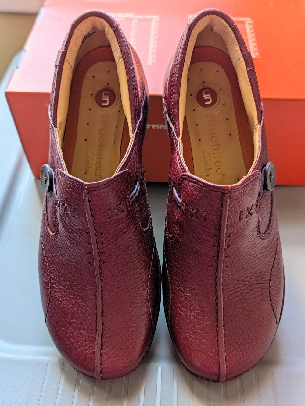 Clarks Unstructured Women's Burgundy Leather Slip-On Loafers